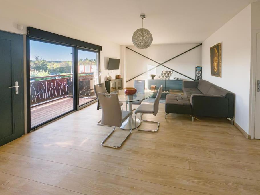 "Le Relax" - Velaux Appart Climatise - 6 Pers Avec Terrasse A 15 Min Plage Et Aeroport Exterior foto